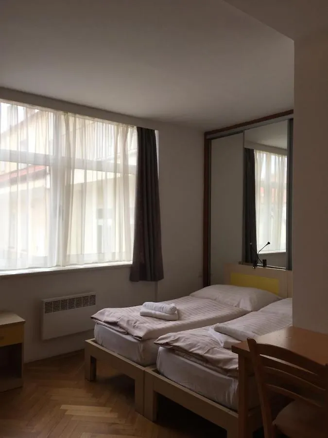 Residence La Familia Praha Aparthotel